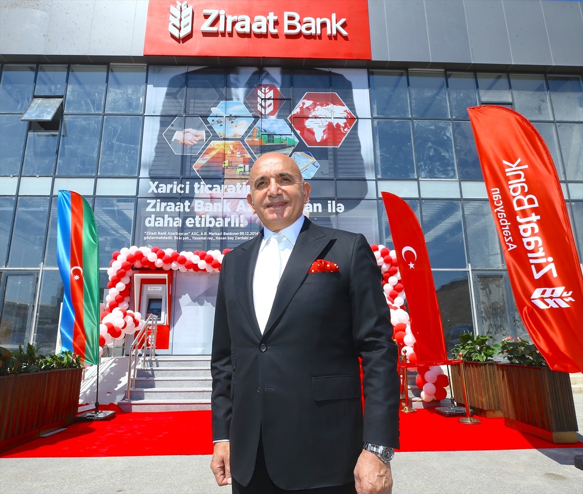 Bakü'de, Ziraat Bank Azerbaycan'ın 9. şubesi açıldı. Türkiye'nin Bakü Büyükelçisi Cahit Bağcı...