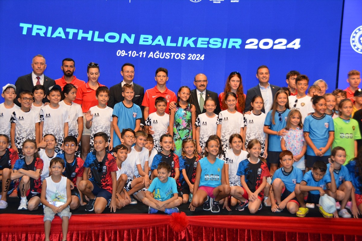 Balıkesir Büyükşehir Belediyesi ve Türkiye Triatlon Federasyonunun işbirliğiyle organize edilen...