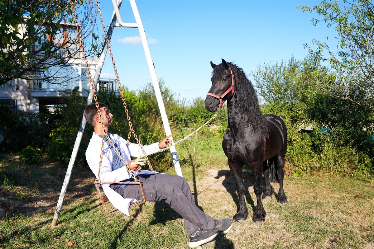Balıkesir Üniversitesi Öğretim Üyesi Prof. Dr. Mehmet Can Gündüz başkanlığındaki bir ekibin...