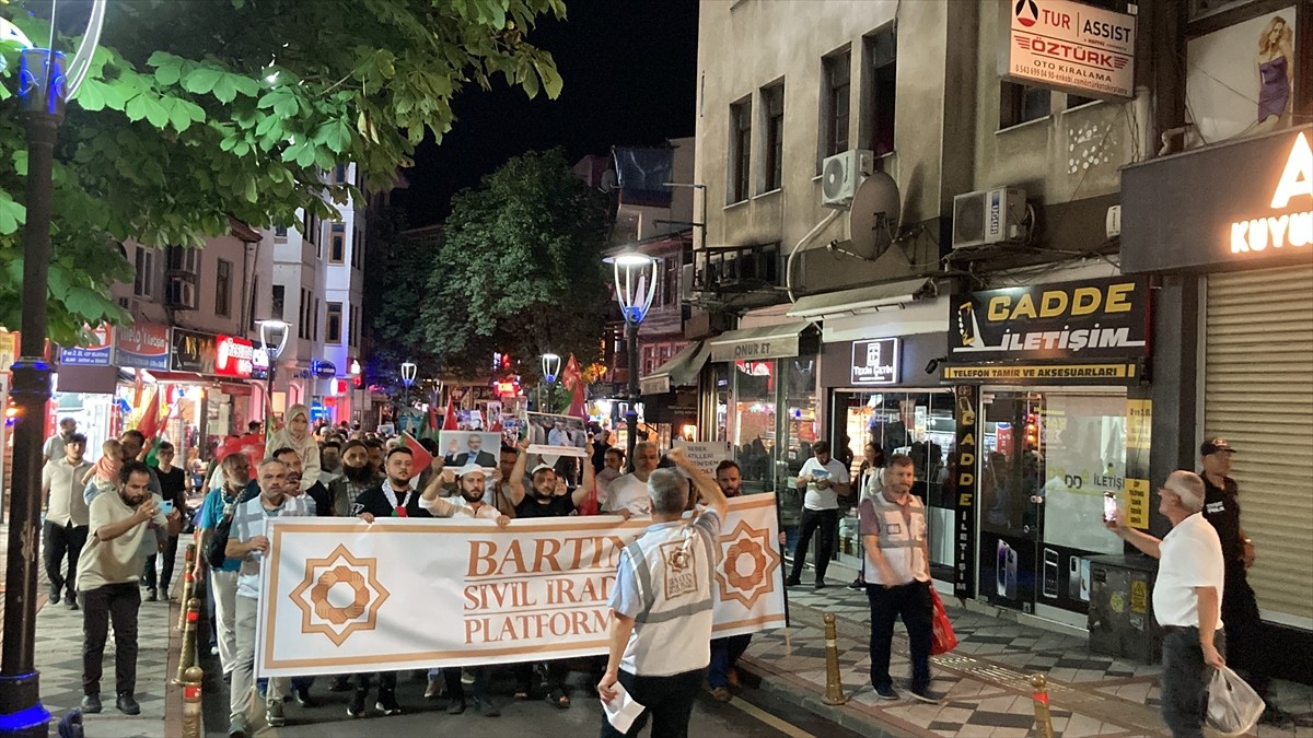 Bartın’da, İsrail'in Filistin'e yönelik saldırılarını protesto amacıyla" Kudüs için Kıyamdayız"...