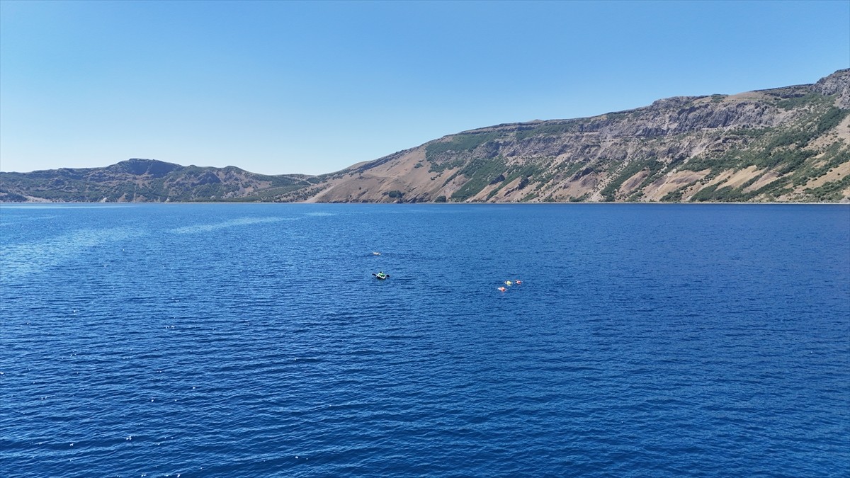 Bitlis'in Tatvan ilçesinde Vangölü Aktivistleri Derneği üyeleri, Avrupalı Seçkin Destinasyonlar...