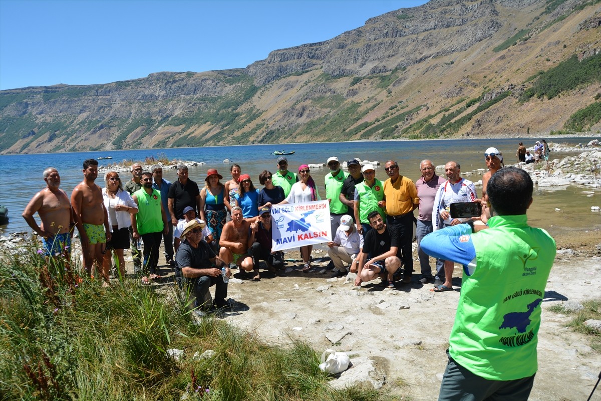Bitlis'in Tatvan ilçesinde Vangölü Aktivistleri Derneği üyeleri, Avrupalı Seçkin Destinasyonlar...