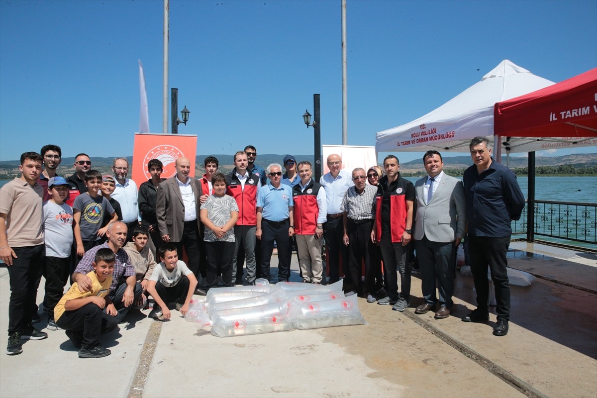Bolu'nun Yeniçağa ilçesindeki Yeniçağa Gölü'ne, Tarım ve Orman Bakanlığınca ülke genelindeki göl...
