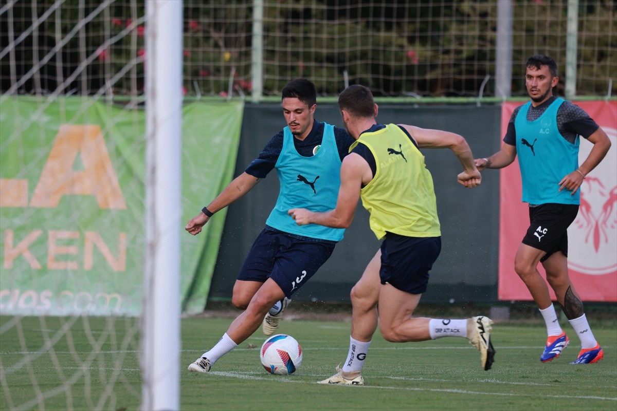 Corendon Alanyaspor, Trendyol Süper Lig'in ilk haftasında 11 Ağustos Pazar günü İkas Eyüpspor ile...