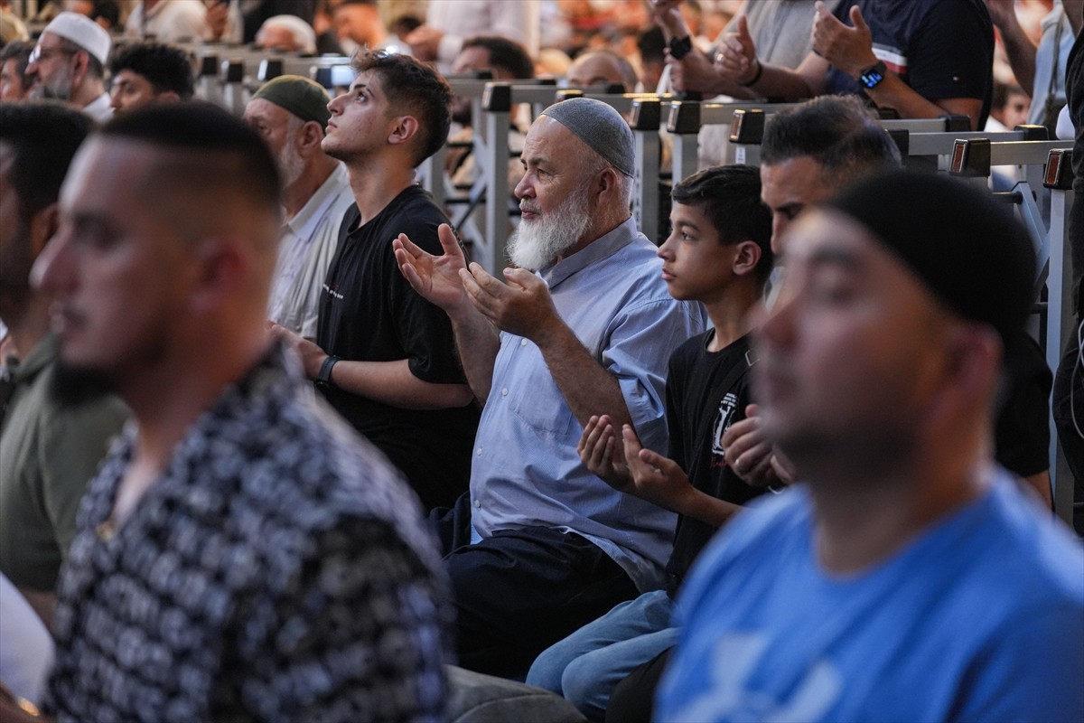 Diyanet İşleri Başkanı Prof. Dr. Ali Erbaş, Ayasofya-i Kebir Cami-i Şerifi'nde cuma namazında...
