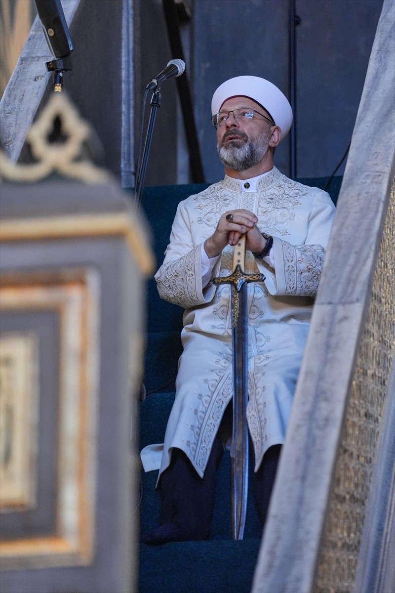 Diyanet İşleri Başkanı Prof. Dr. Ali Erbaş, Ayasofya-i Kebir Cami-i Şerifi'nde cuma namazında...
