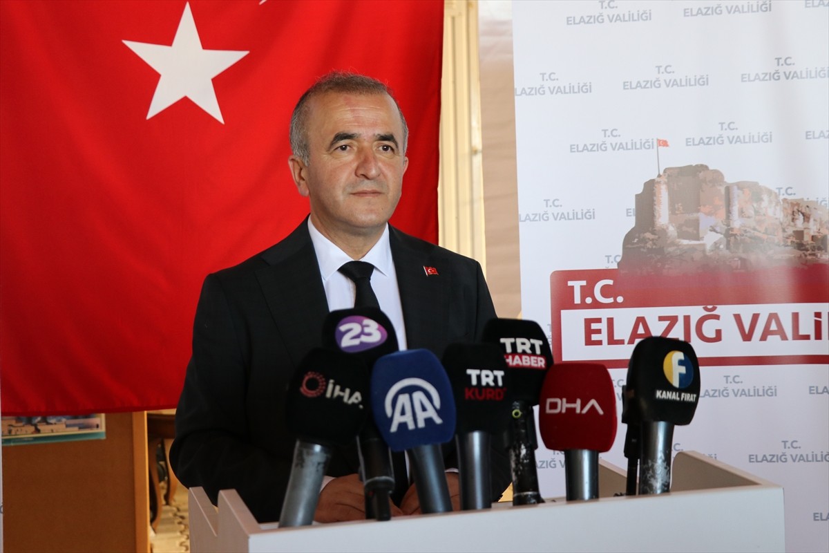 Elazığ Valisi Numan Hatipoğlu, tarihi Harput Mahallesi'nde bulunan Harput Kalesi'nde yürütülen...