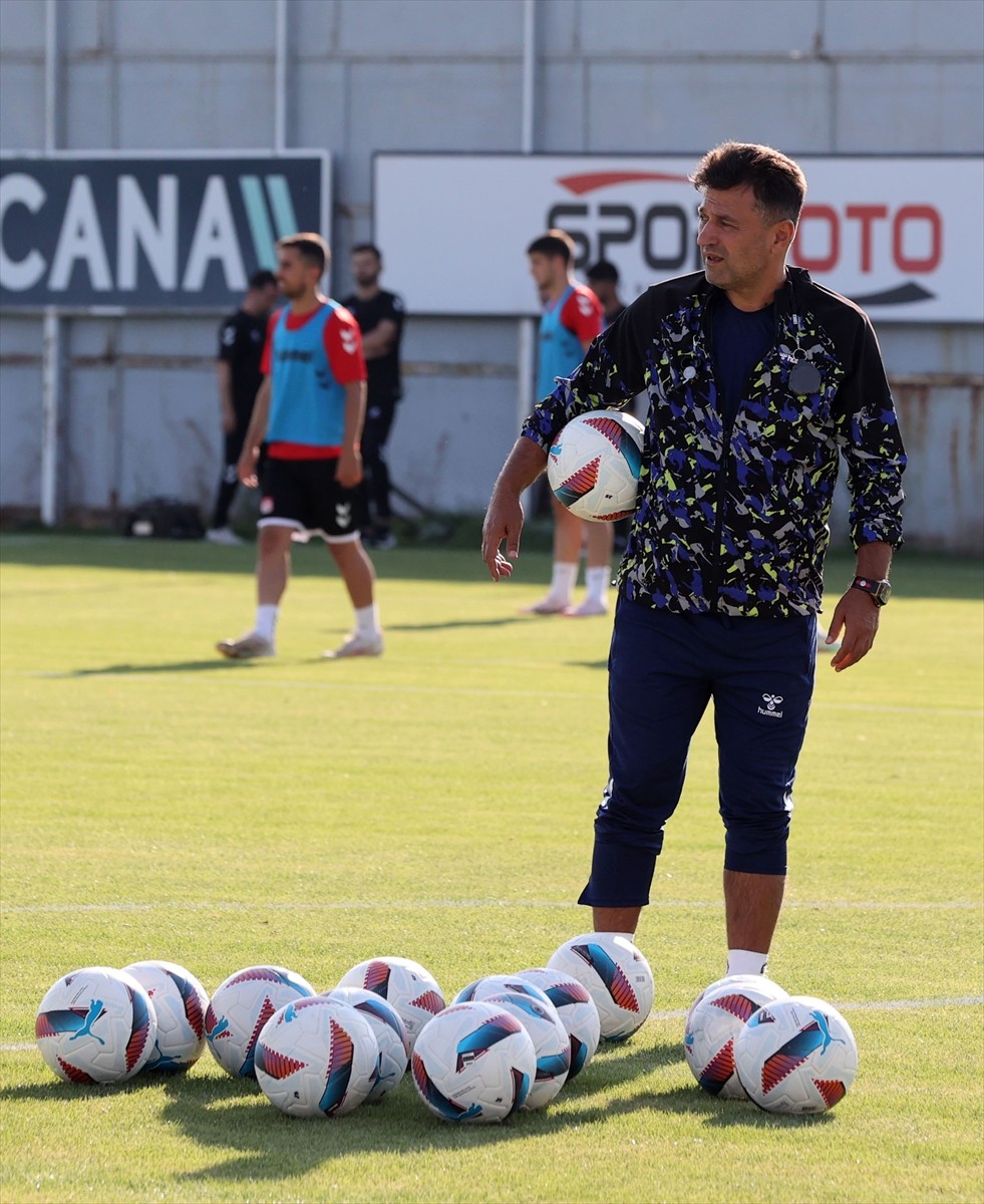 EMS Yapı Sivasspor, Trendyol Süper Lig'in ilk haftasında sahasında Trabzonspor ile yapacağı maçın...