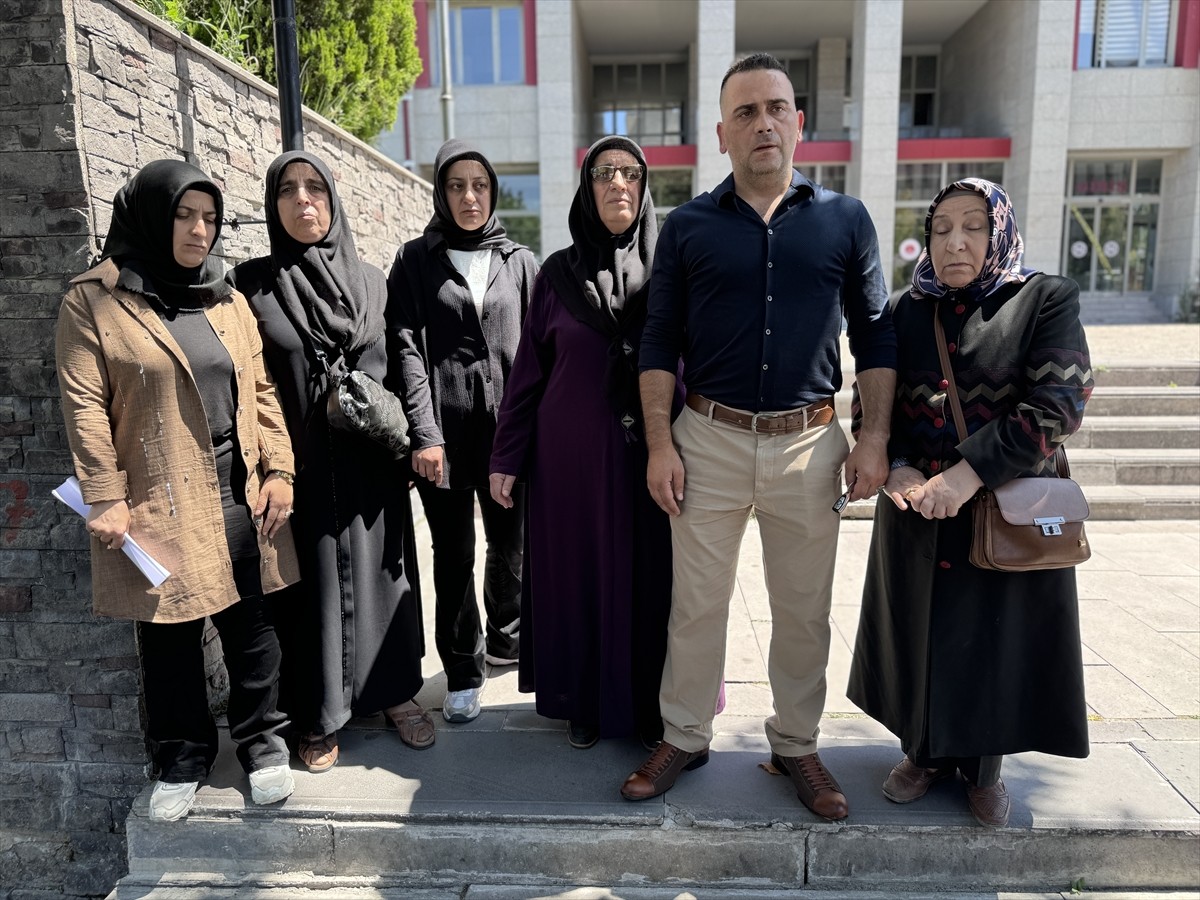 Erzurum'da eşi ve kızını bıçakla öldürdüğü ileri sürülen sanığın yargılanmasına başlandı. Maktul...