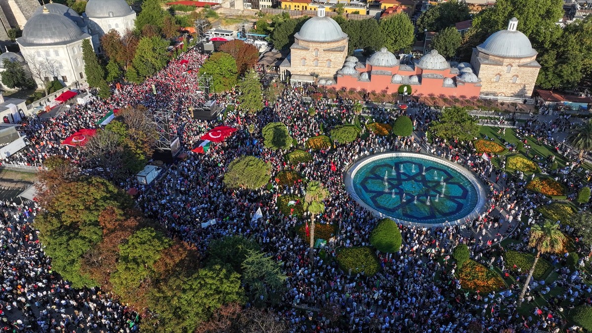 Filistin'e Destek Platformu öncülüğünde düzenlenen "Şehit Heniyye'den son çağrı" etkinliği için...