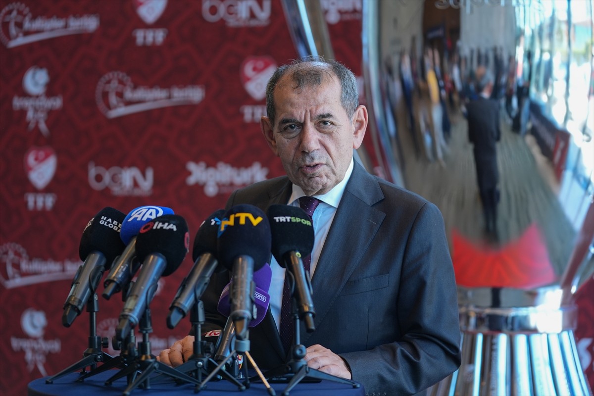 Galatasaray Kulübü Başkanı Dursun Özbek, Türkiye Futbol Federasyonu (TFF) ile beIN Medya Grup...