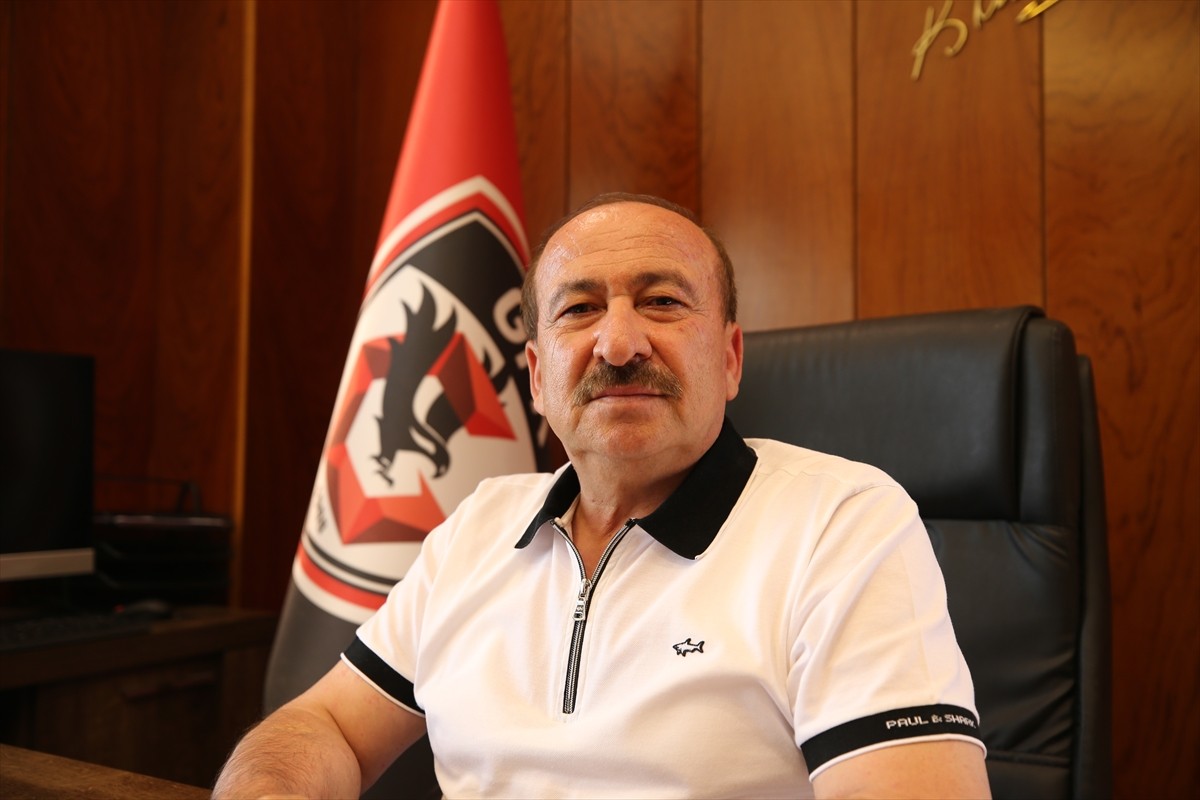 Gaziantep FK Başkanı Memik Yılmaz, çoğunluğu yeni oyunculardan oluşan bir takım kurduklarını...