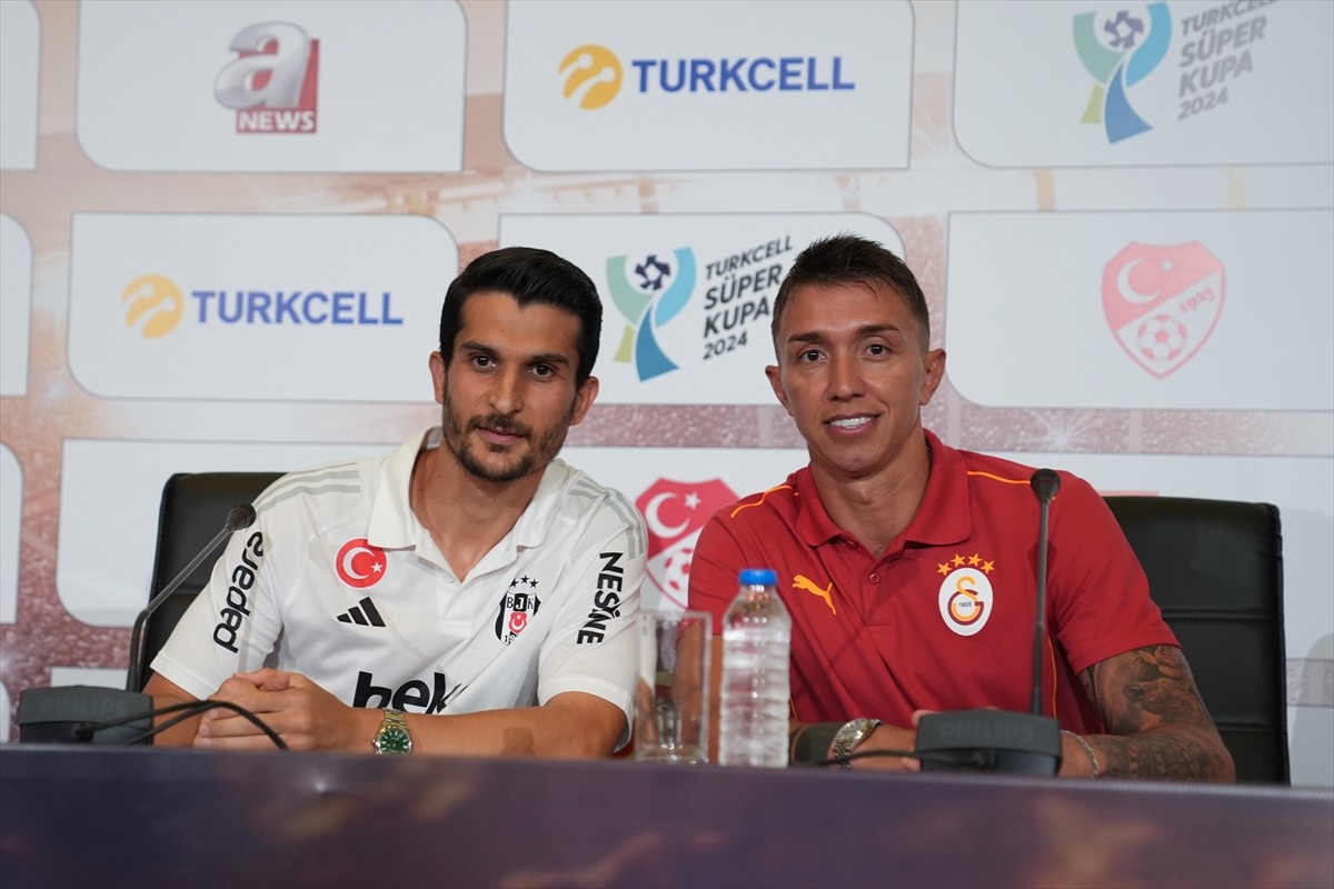 Geçen sezon Trendyol Süper Lig'de şampiyonluğa ulaşan Galatasaray ile Ziraat Türkiye Kupası'nı...