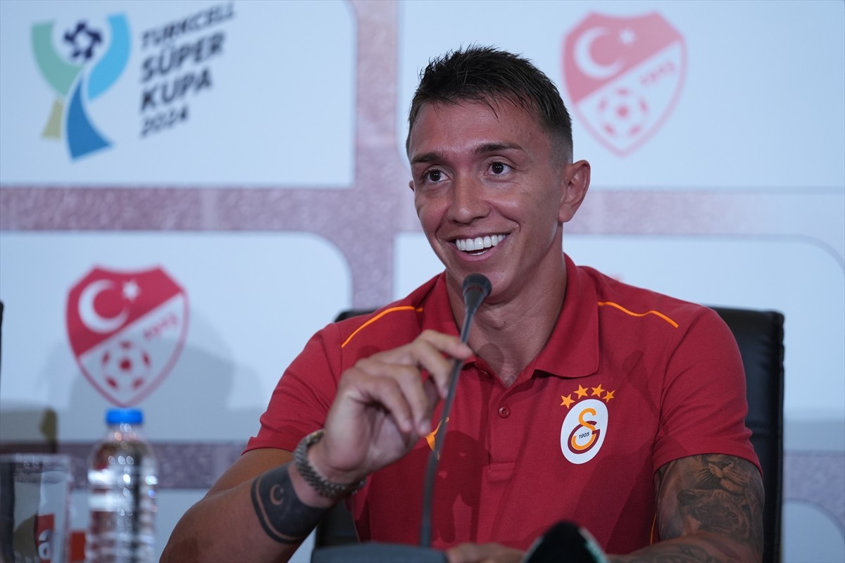 Geçen sezon Trendyol Süper Lig'de şampiyonluğa ulaşan Galatasaray ile Ziraat Türkiye Kupası'nı...