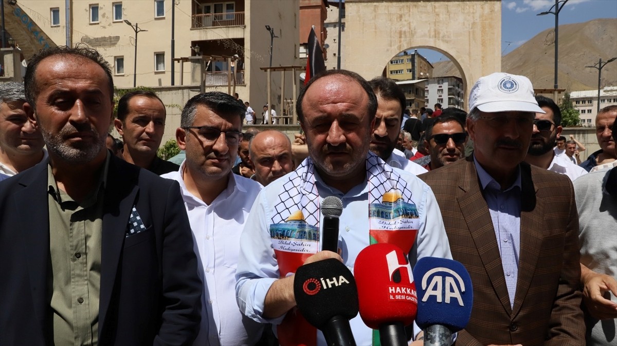 Hakkari'de, İran'ın başkenti Tahran'da suikasta uğrayan Hamas Siyasi Büro Başkanı İsmail Heniyye...