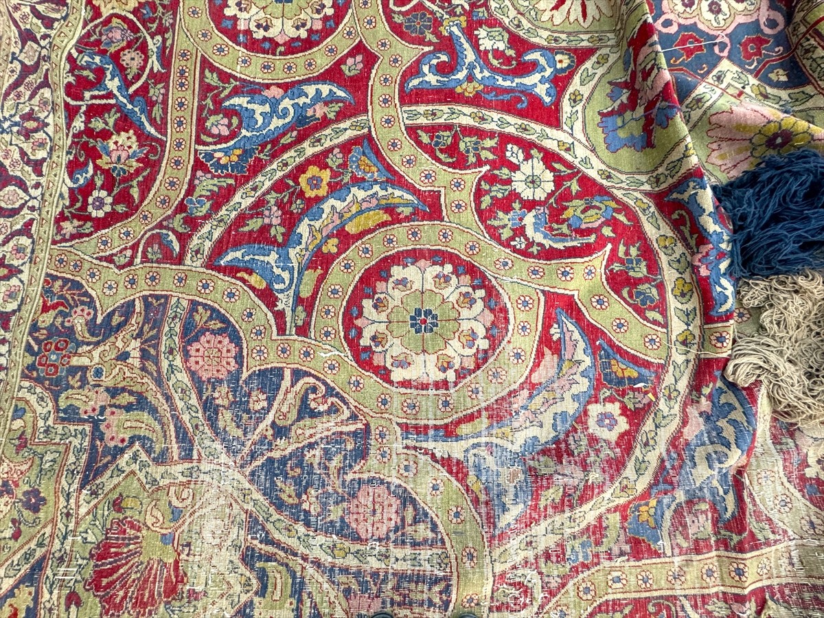 Hollanda'nın Lahey kentinde Uluslararası Adalet Divanı olarak hizmet veren Barış Sarayı'na Osmanlı...