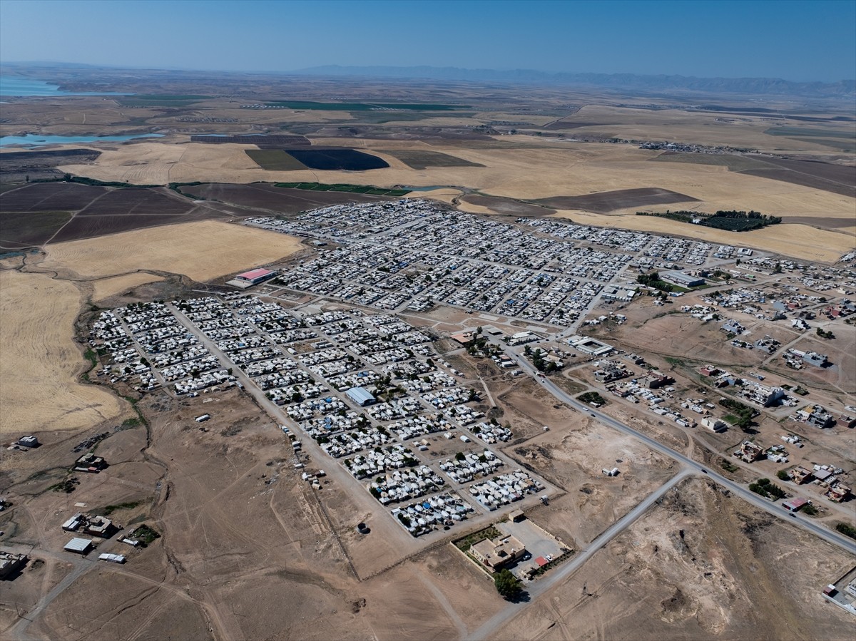 Irak'ın Musul kentine bağlı Sincar ilçesinden 10 yıl önce terör örgütü DEAŞ'ın işgali nedeniyle...