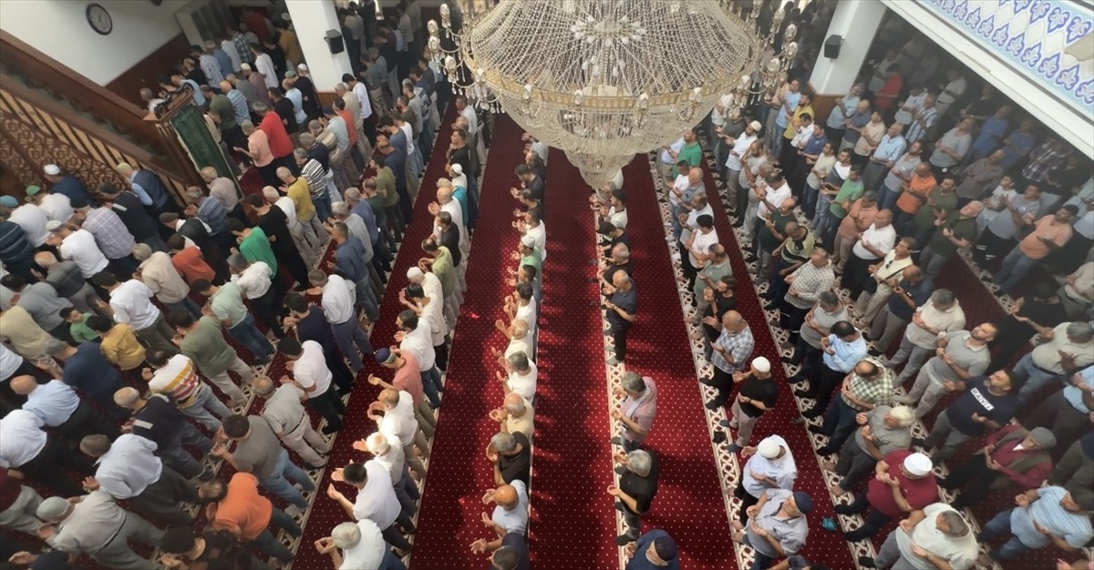 İran'ın başkenti Tahran'da suikasta uğrayan Hamas Siyasi Büro Başkanı İsmail Heniyye için...