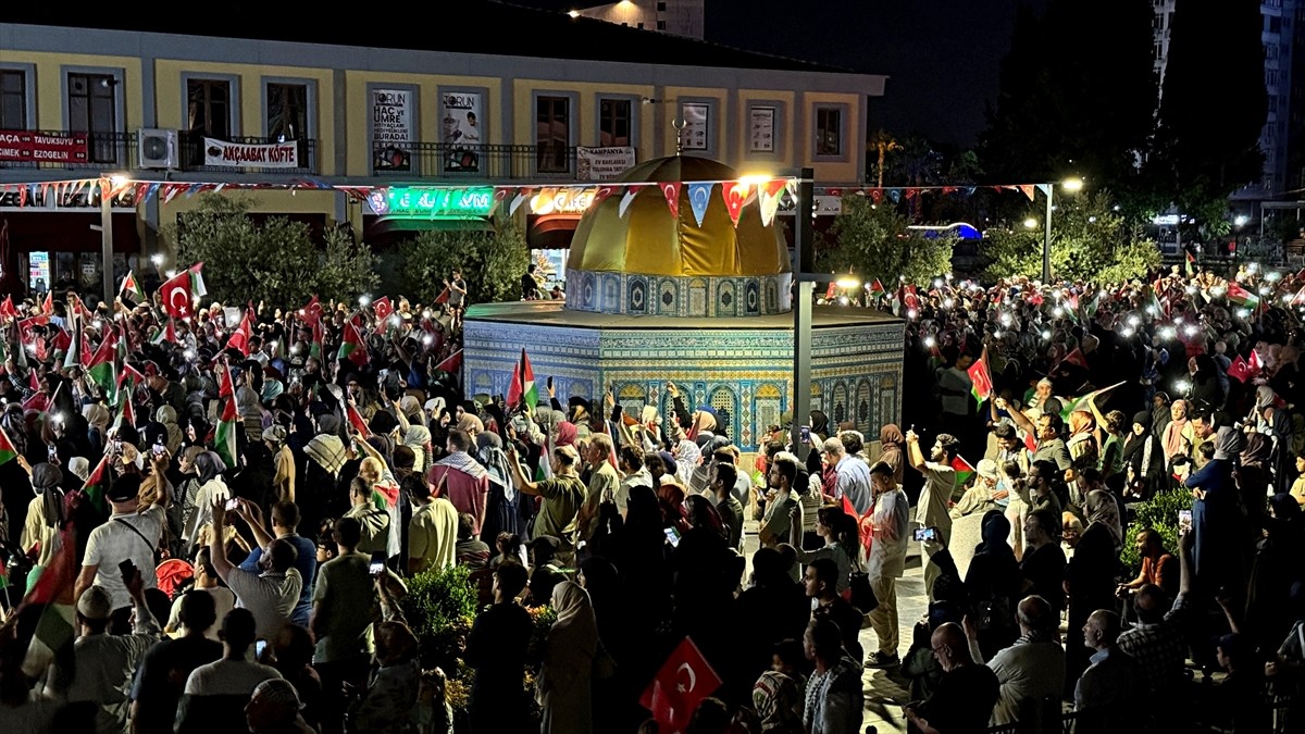 İran'ın başkenti Tahran'da suikaste uğrayan Hamas Siyasi Büro Başkanı İsmail Heniyye için...