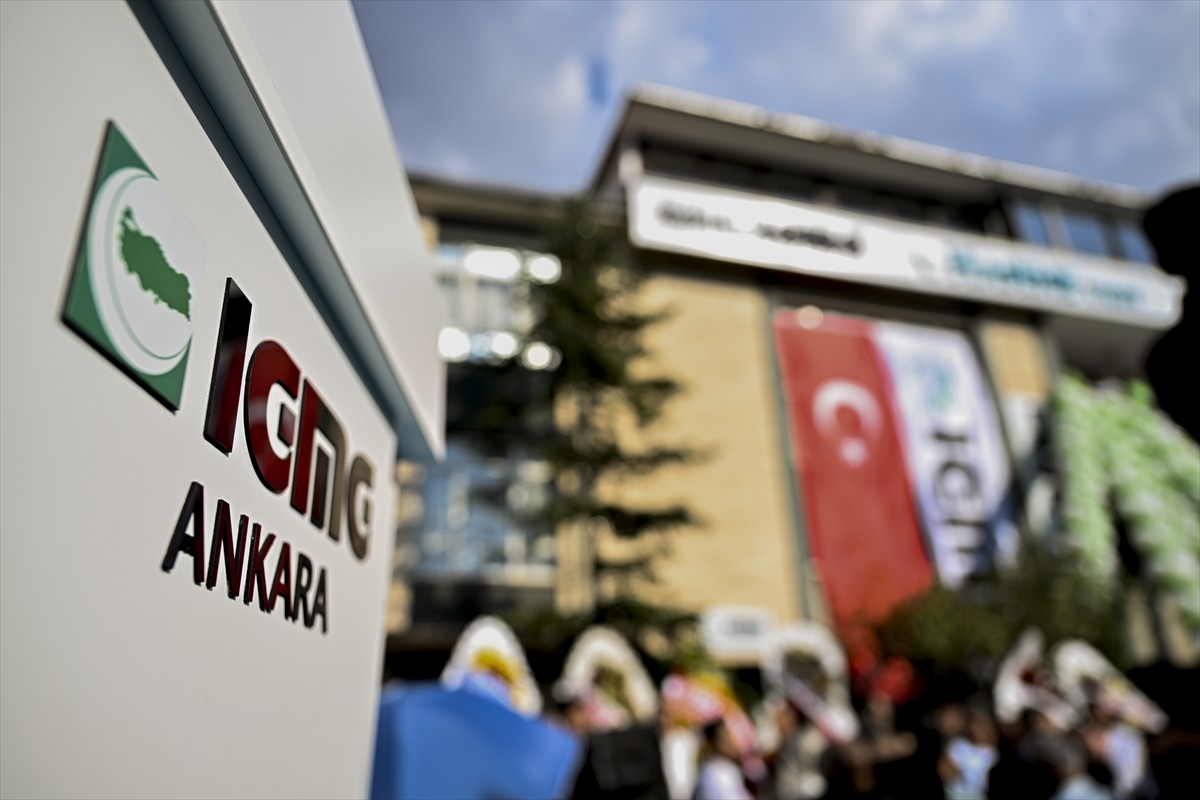 İslam Toplumu Milli Görüş Teşkilatları (IGMG) Ankara Şube binası açıldı. Açılış törenine AK Parti...