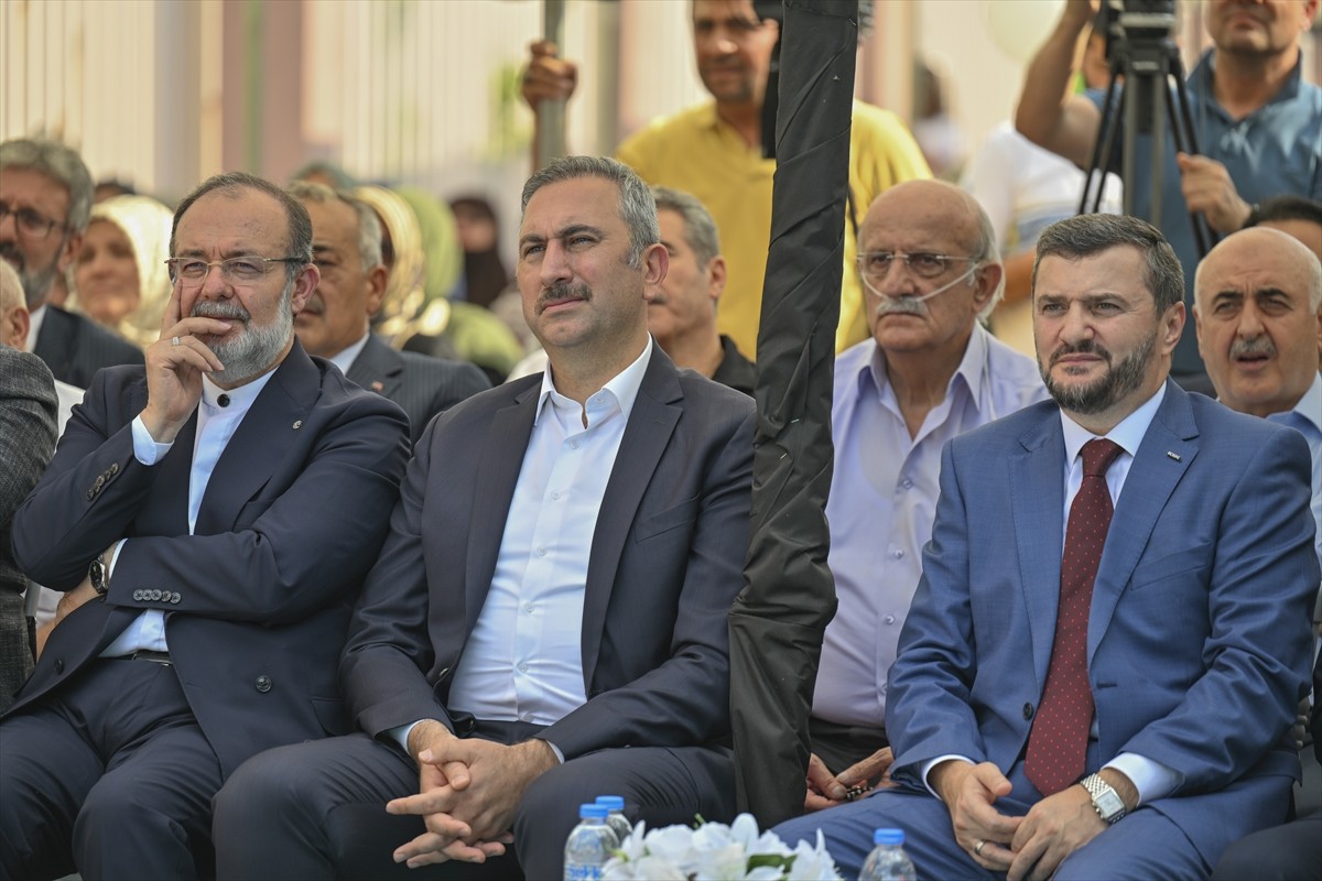 İslam Toplumu Milli Görüş Teşkilatları (IGMG) Ankara Şube binası açıldı. Açılış törenine AK Parti...