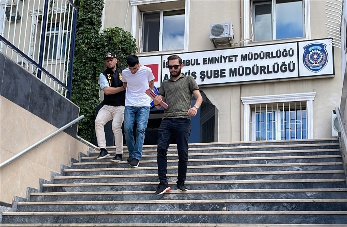 İstanbul'da birçok suçtan aranan şüpheli Fırat T., yakalanarak cezaevine gönderildi.