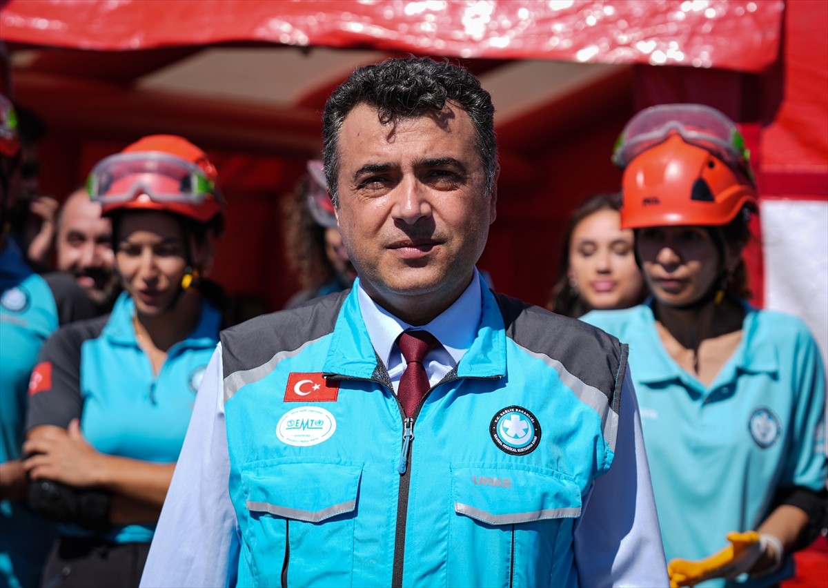 İzmir'deki Ulusal Medikal Kurtarma Ekibi, "Ulusal UMKE Haftası" kapsamında Urla ilçesinde yer alan...