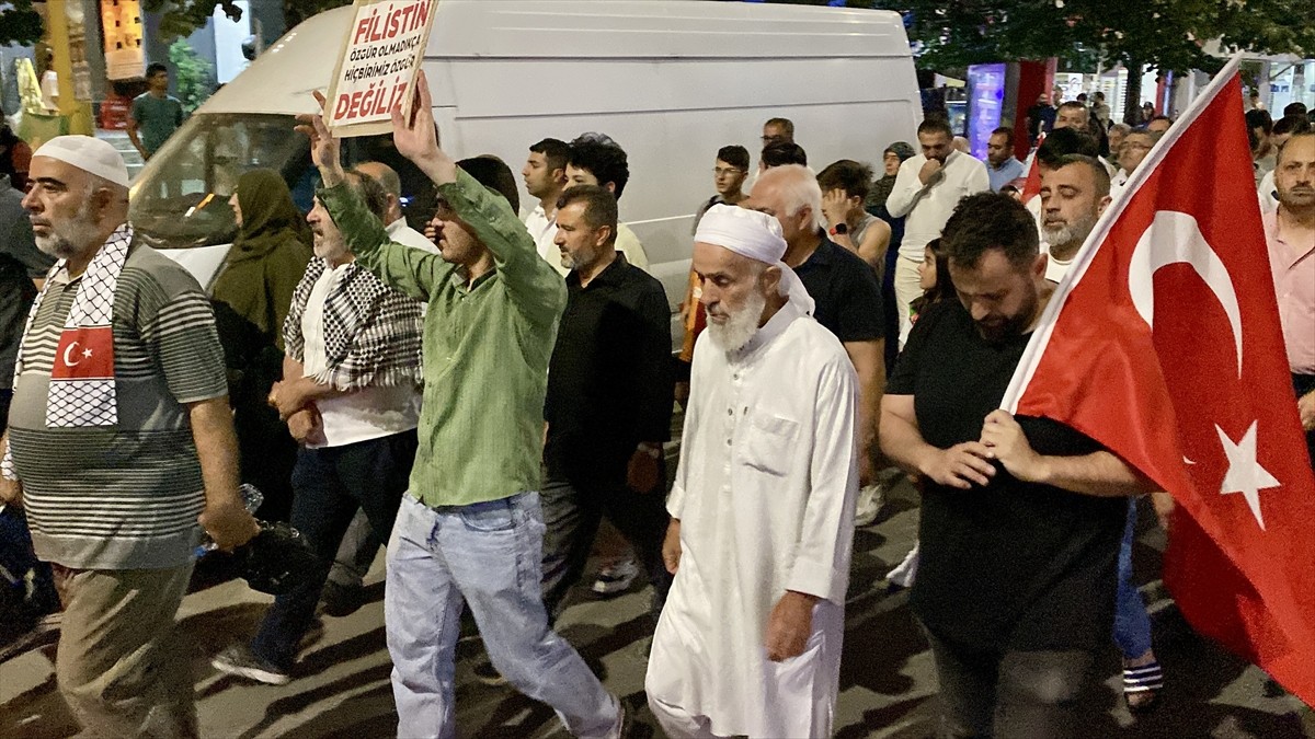 Kırşehir'de, Hamas Siyasi Büro Başkanı İsmail Heniyye'nin Tahran'da suikasta uğraması ve İsrail'in...