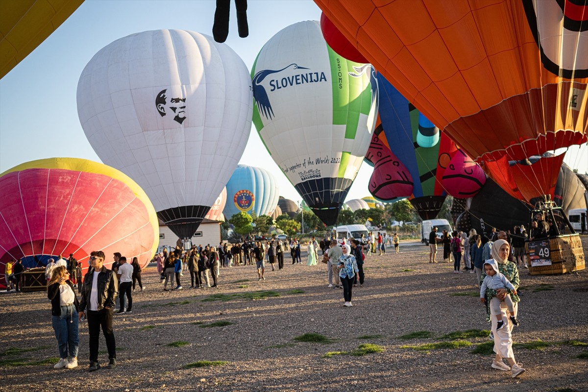 Kültür ve Turizm Bakanlığınca düzenlenen "Nevşehir Kültür Yolu Festivali"ne Türkiye'nin yanı sıra...