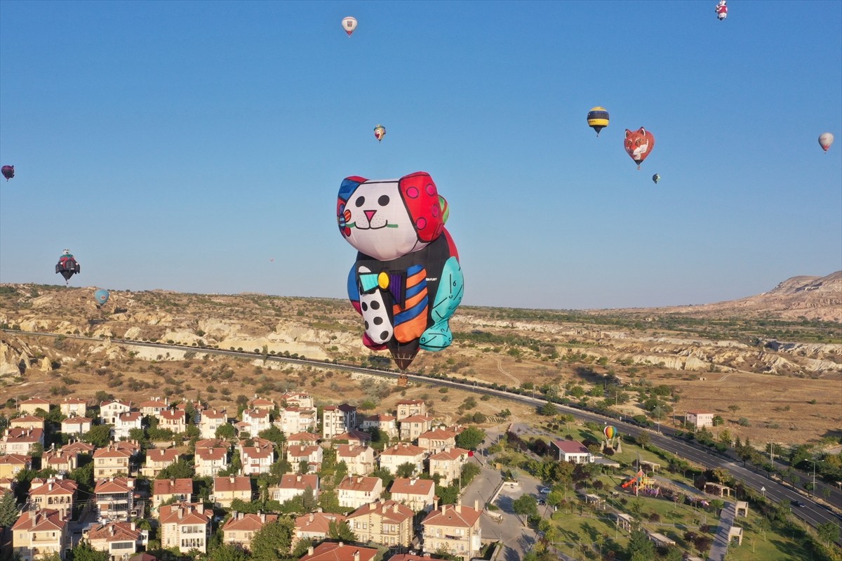 Kültür ve Turizm Bakanlığınca düzenlenen "Nevşehir Kültür Yolu Festivali"ne Türkiye'nin yanı sıra...