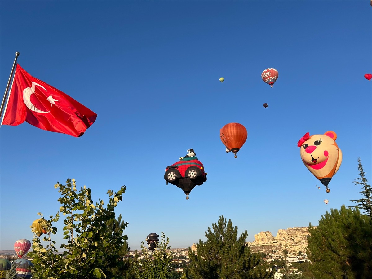 Kültür ve Turizm Bakanlığınca düzenlenen "Nevşehir Kültür Yolu Festivali"ne Türkiye'nin yanı sıra...