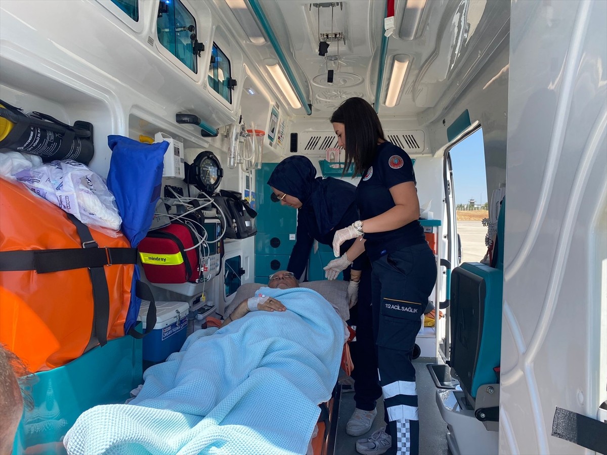 Mardin'de beyin kanaması nedeniyle Mardin Eğitim ve Araştırma Hastanesi Nöroloji Kliniğinde tedavi...