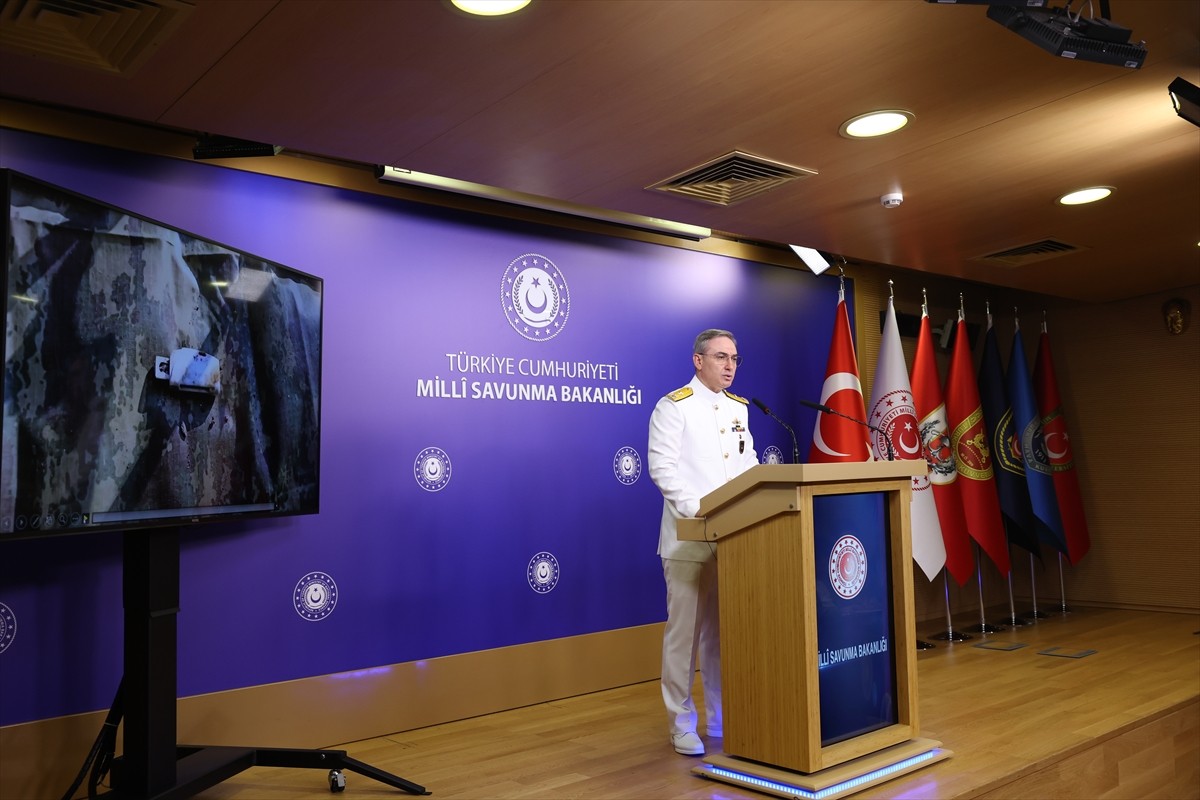 Milli Savunma Bakanlığı (MSB) Basın ve Halkla İlişkiler Müşaviri Tuğamiral Zeki Aktürk, Bakanlıkta...