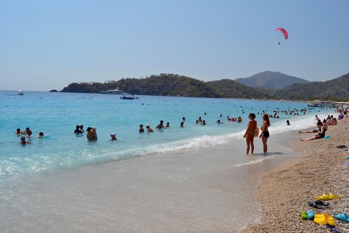 Muğla'nın Fethiye ilçesinde bulunan Ölüdeniz Mahallesi’nde, yoğun turizm sezonu dolayısıyla...