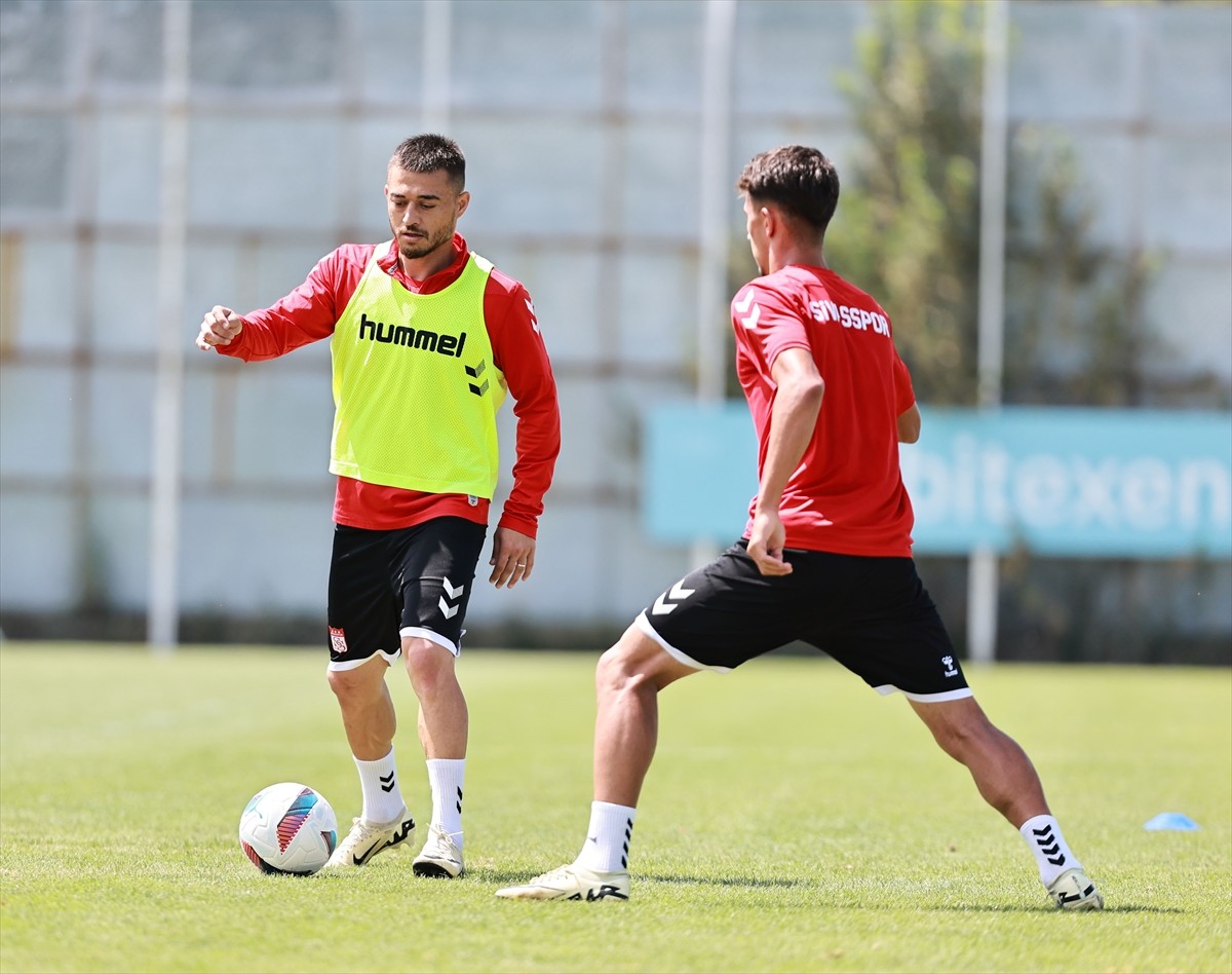 Net Global Sivasspor, Trendyol Süper Lig'in 2. haftasında deplasmanda Bellona Kayserispor ile...