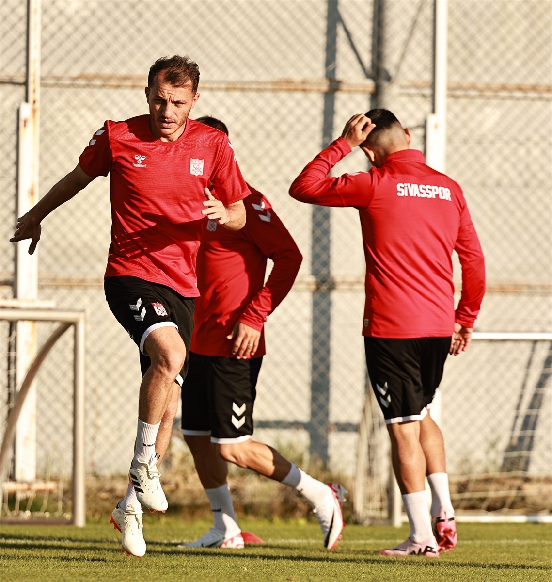 Net Global Sivasspor, Trendyol Süper Lig'in ilk haftasında sahasında yarın Trabzonspor ile...