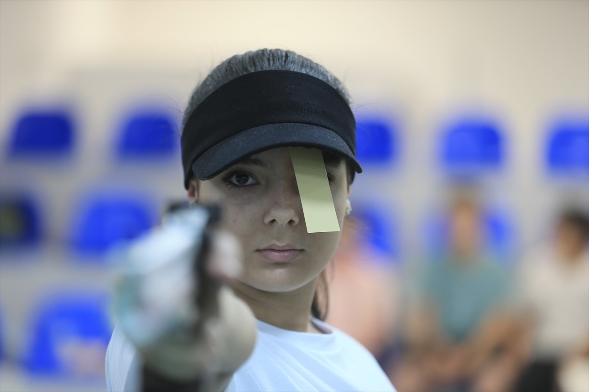 Paris 2024 Olimpiyat Oyunları'nda takım arkadaşı Şevval İlayda Tarhan'la Türkiye'ye 10 metre...