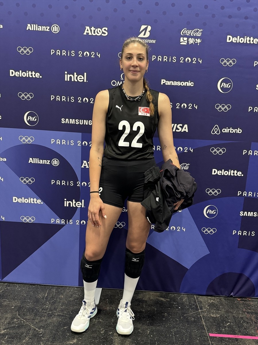 Paris 2024 Olimpiyat Oyunları C Grubu ikinci maçında Dominik Cumhuriyeti'ni 3-1 yenen A Milli...