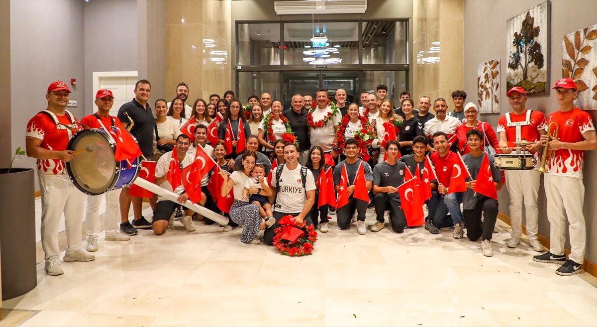Paris 2024 Olimpiyat Oyunlarında mücadele eden Okçuluk Milli Takımı teknik ekibi ve antrenörleri...