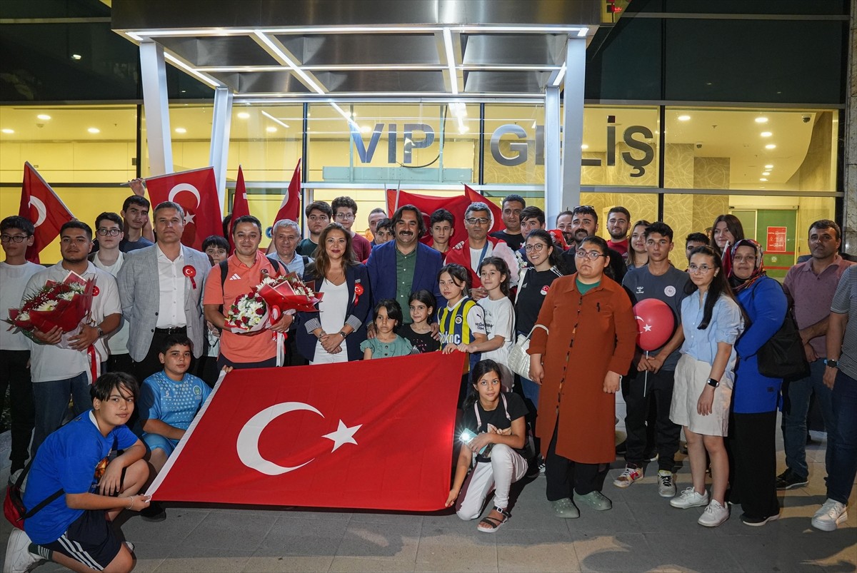 Paris 2024 Olimpiyatları'nda karışık takım 10 metre havalı tabanca kategorisinde Şevval İlayda...