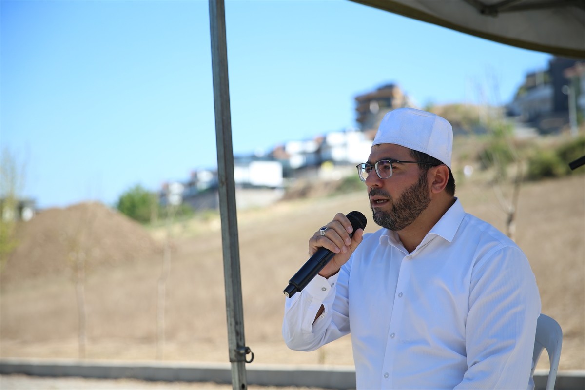 Sakarya'da 17 Ağustos 1999 Marmara Depremi'nde hayatını kaybedenler, depremin 25'inci yıl...