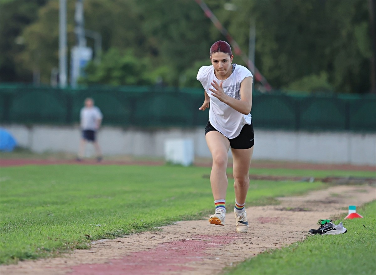 Samsun'da kota alan 4 milli sporcu Türkiye'yi temsil etmek için Fransa'da düzenlenecek Paris 2024...