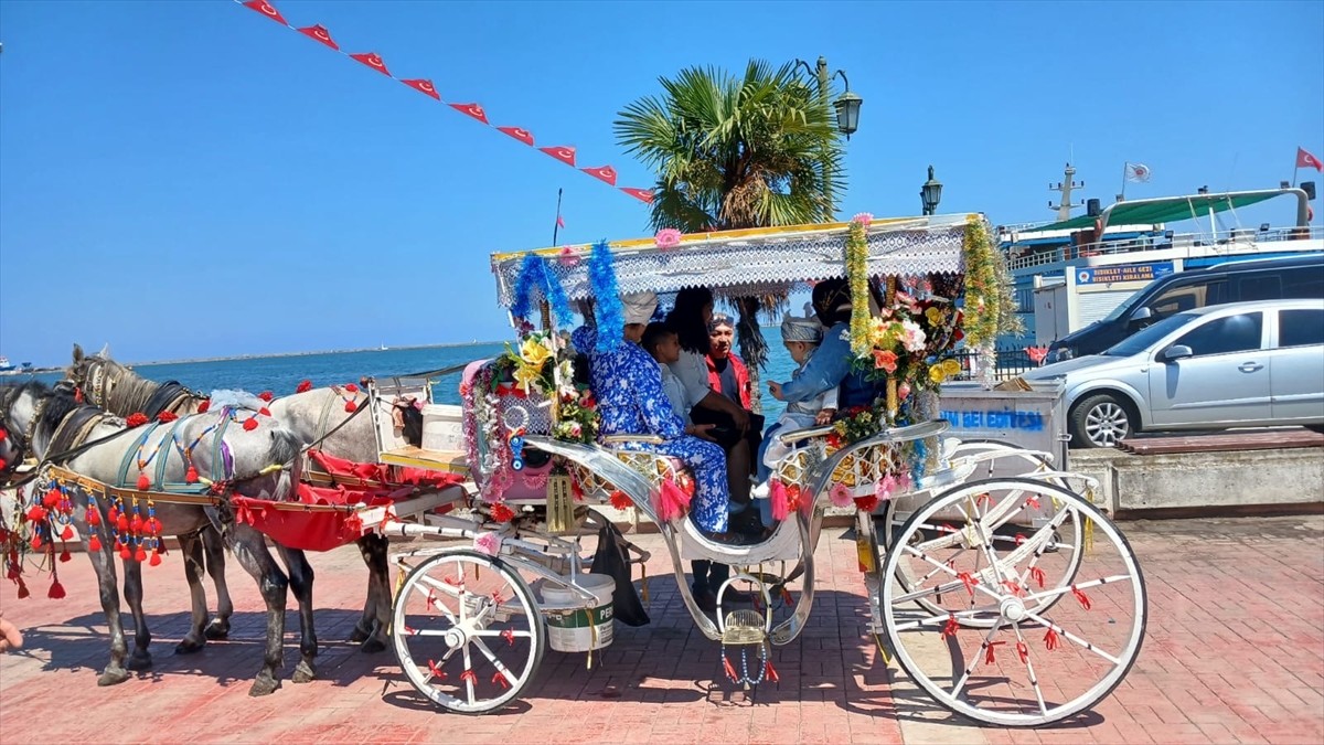  Samsun'da Kültür ve Turizm Bakanlığı ile Vakıflar Bölge Müdürlüğünce 29 çocuk için toplu sünnet...