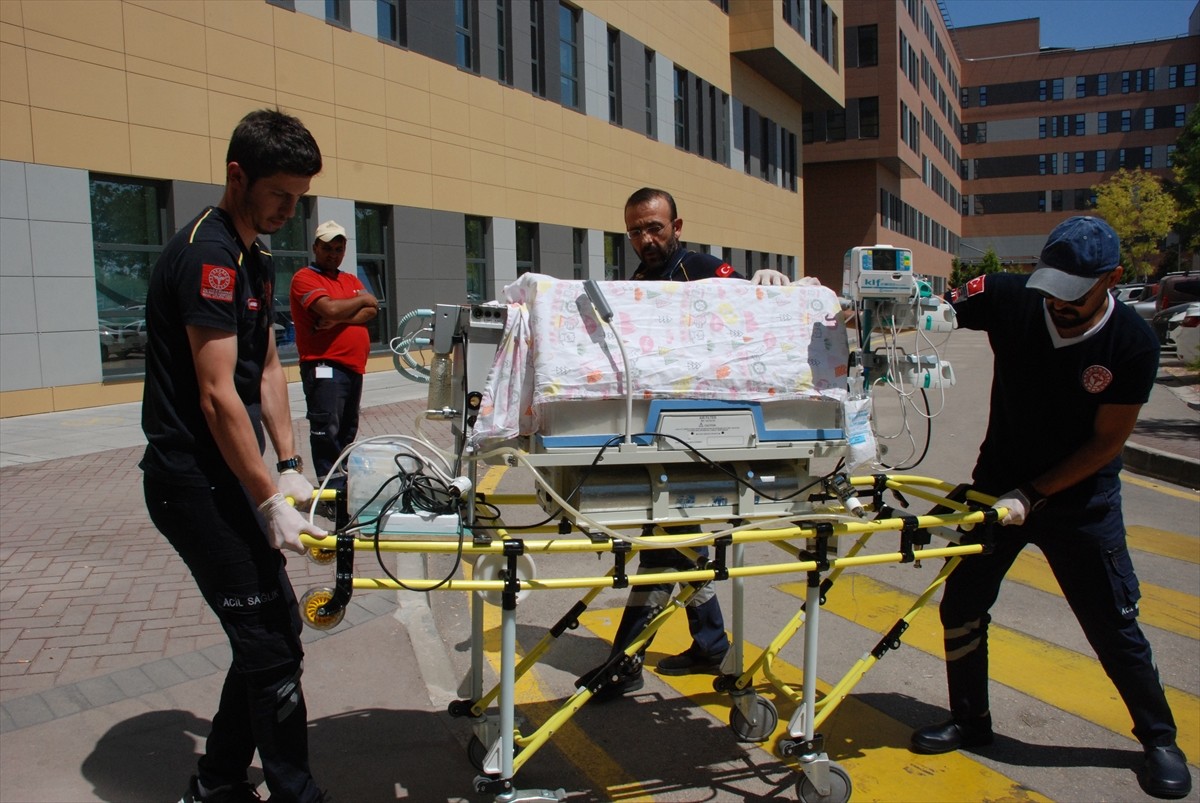 Samsun'da prematüre olarak dünyaya gelen ve akciğer solunum sıkıntısı yaşayan 5 aylık bebek...