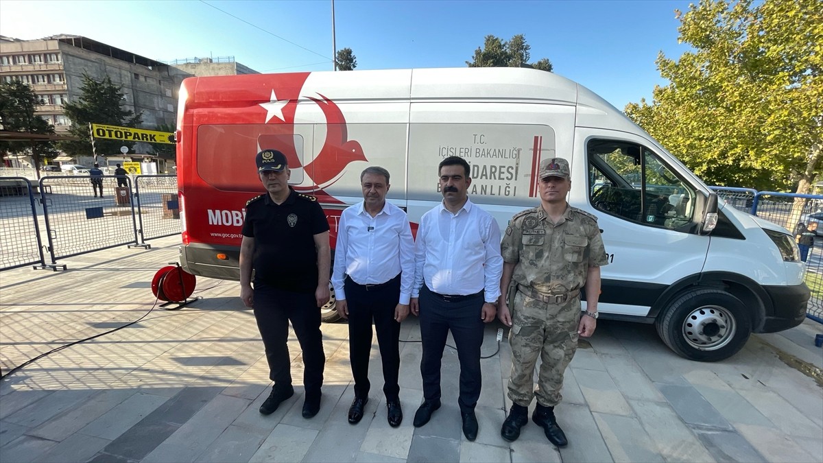 Şanlıurfa'da geçici koruma altında bulunan yabancı uyruklu kişi sayısının 274 bin 838 olduğu...