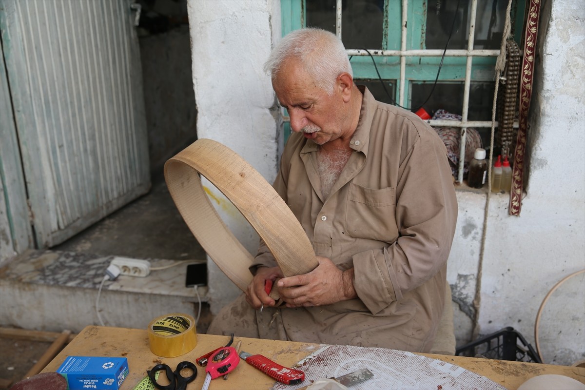 Şanlıurfa'da, kaybolmaya yüz tutan mesleklerden tef sanatının son ustalarından, Kültür ve Turizm...