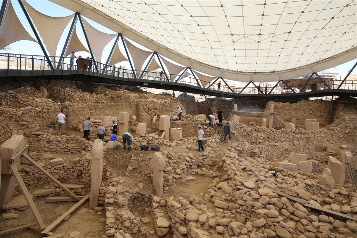 Şanlıurfa'da "Taş Tepeler Projesi" kapsamında, aralarında Göbeklitepe ve Karahantepe'nin de...