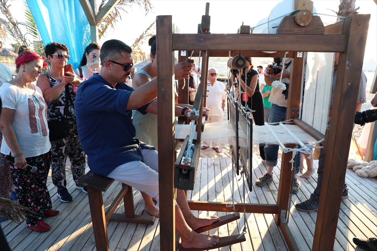 Şile Belediyesi tarafından düzenlenen "35. Uluslararası Şile Bezi Kültür ve Sanat Festivali"...