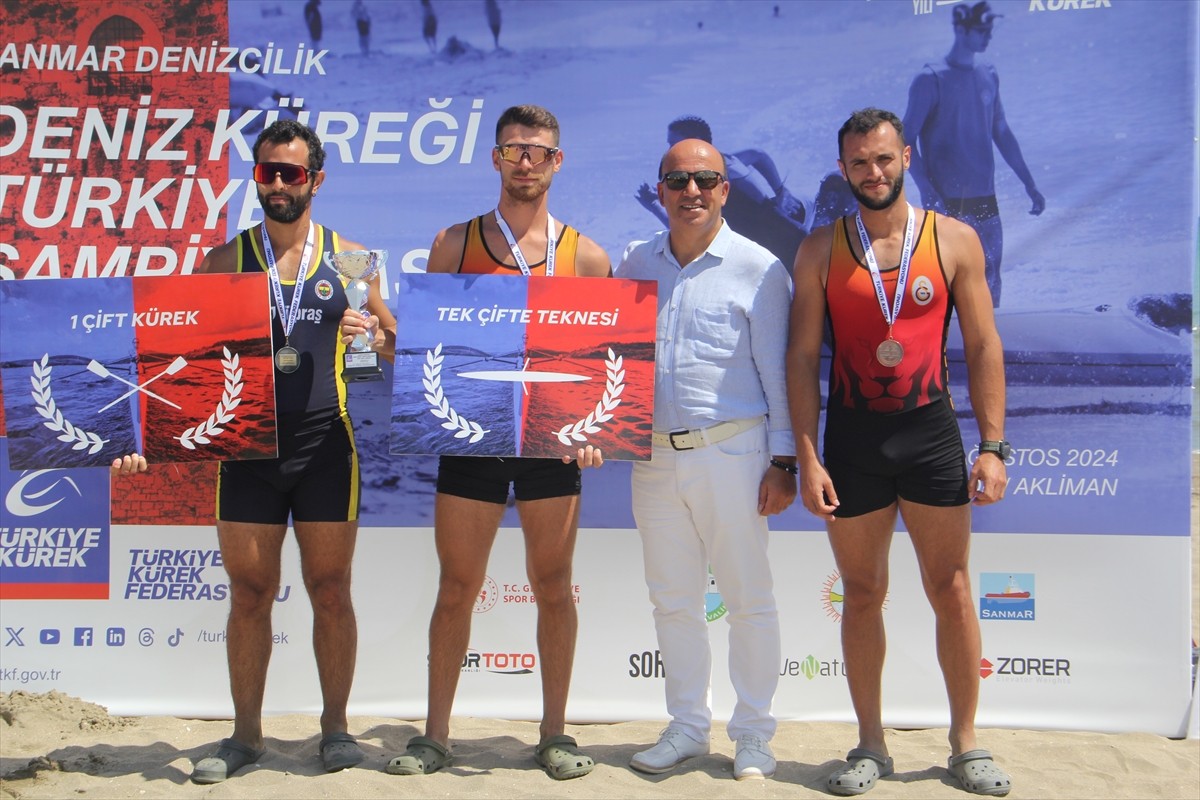 Sinop'ta Akliman mevkisinde, Türkiye Kürek Federasyonu tarafından düzenlenen Sanmar Denizcilik...