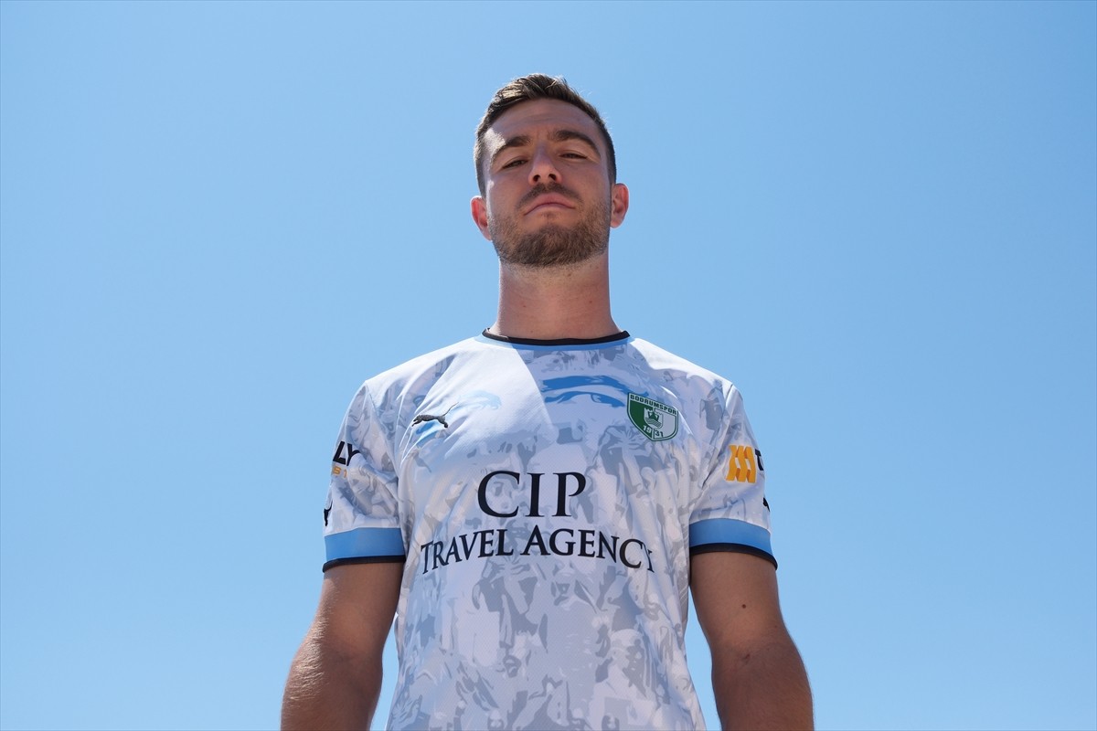 Sipay Bodrum Futbol Kulübü, yeni sezon formalarını tanıttı. "Cumhuriyet, Deniz, Doğa ve Sur"...